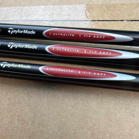 TaylorMade Black and Red Ultralite Golf Shafts Set 4,5 and 7 - Picture 3 of 9